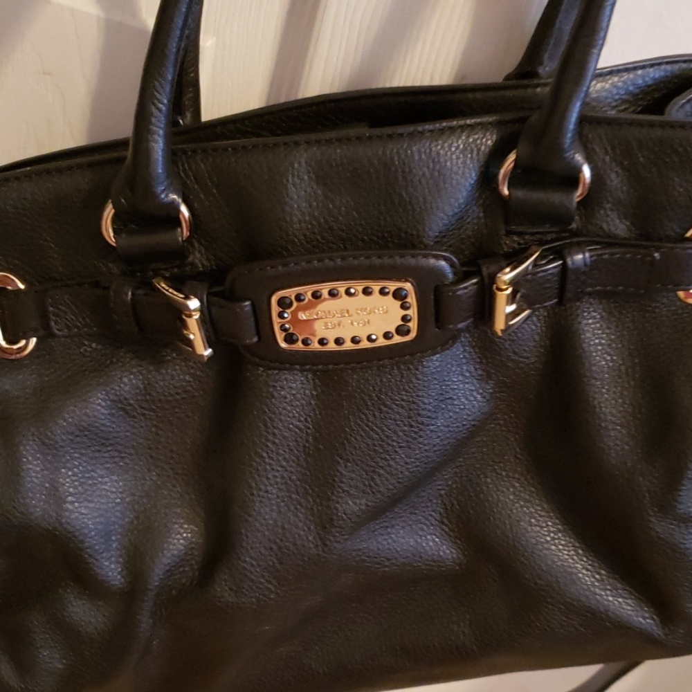 MK handbag. - Picture 2 of 2